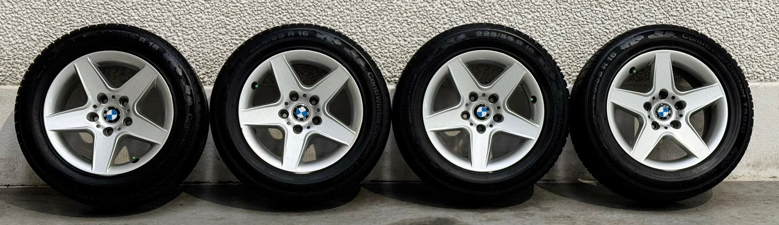 BMW Set alu velgen met banden, Autos : Pièces & Accessoires, Pneus & Jantes, 4 Saisons, 16 pouces, Véhicule de tourisme, Continental