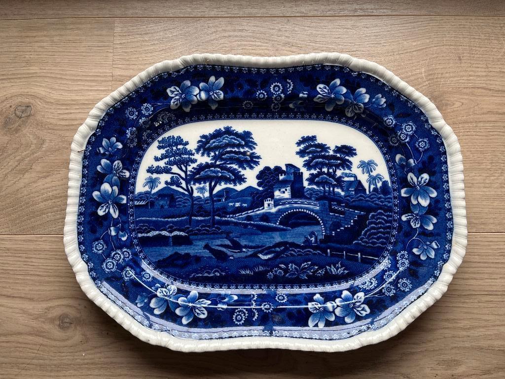 A vendre un plat Copeland ( 1925) - dimensions 33x24 cm, Enlèvement