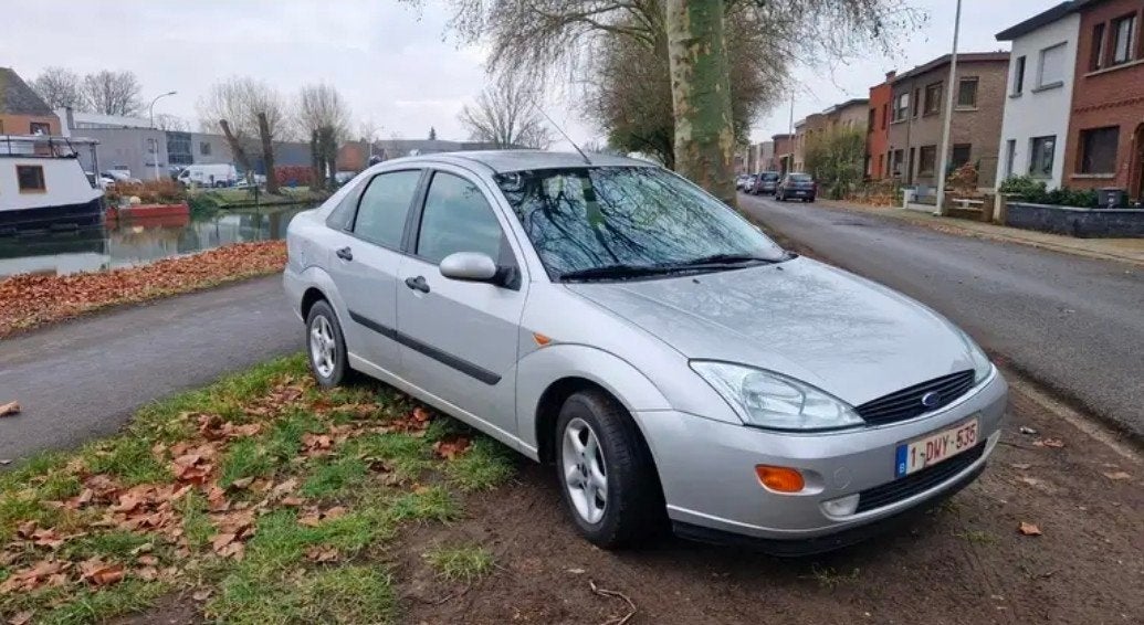 ford focus ghia, Auto's, Zwart, 4 cilinders, 1600 cc, Leder