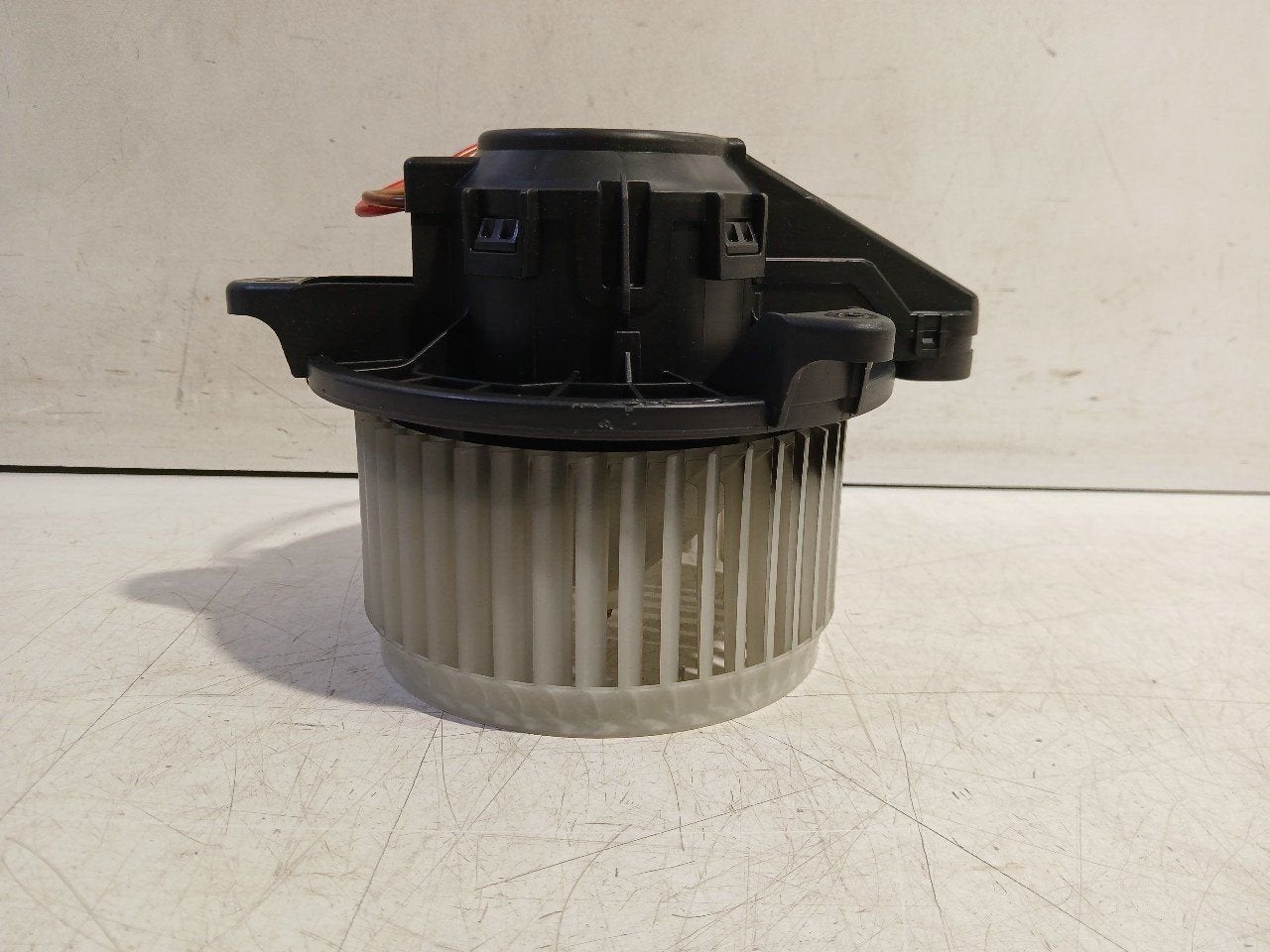 Kachel ventilator motor Lynk & Co 01, Onderdelen@venauto.nl, Van der Ven Autorecycling B.V., Gebruikt, Ettenseweg 76, 4706 PB Roosendaal, The Netherlands