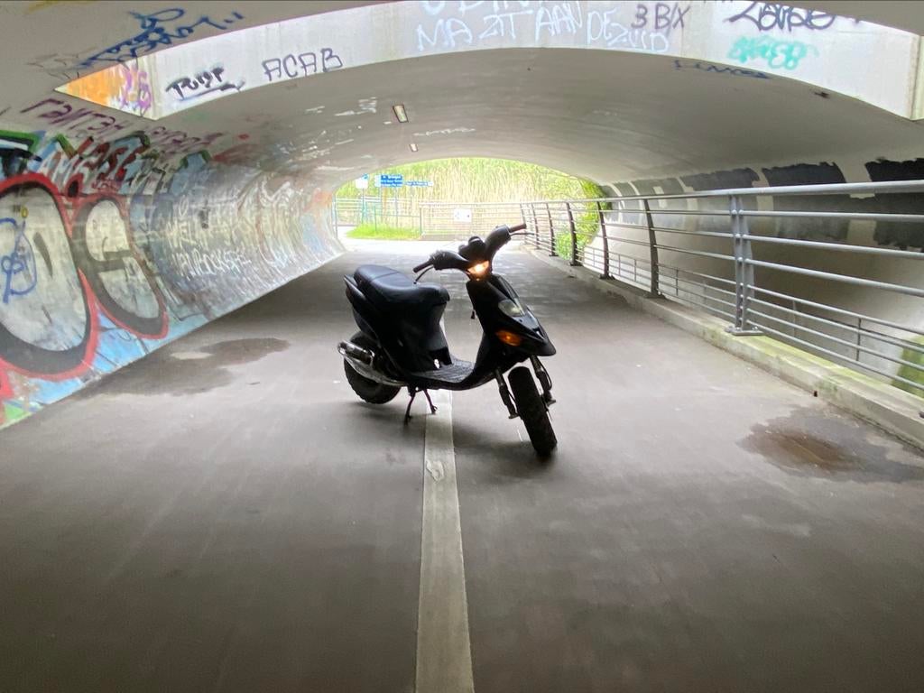 Leovince zx piaggio/gilera, Fietsen en Brommers, Ophalen, Piaggio