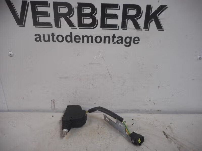 CENTRALE VERGRENDELING MOTOR ACHTERKLEP Volvo 440, Enlèvement ou Envoi, Info@volvocars.com, Volvo Car Germany GmbH, Siegburger Straße 229 50679 Köln, DE