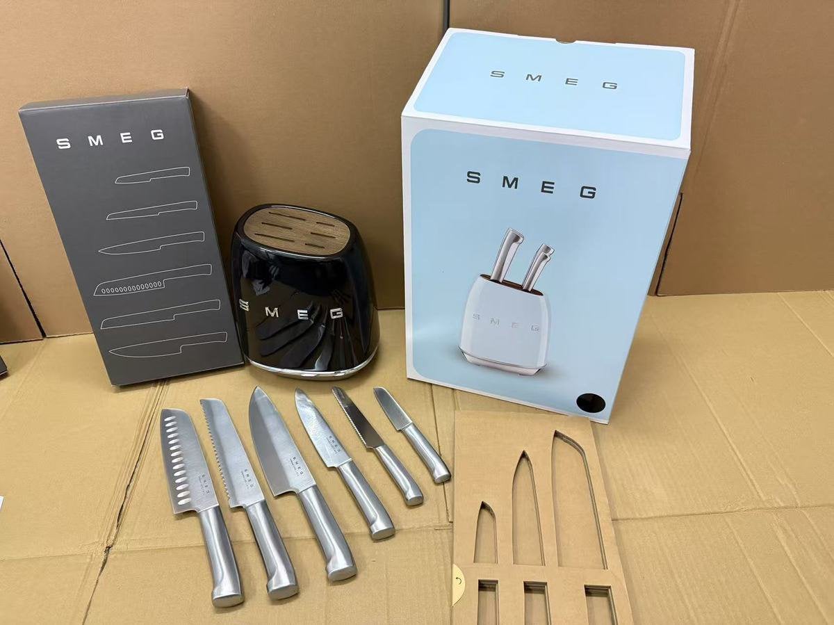 Smeg KBSF02BL – Bloc à couteaux noir avec 6 couteaux, Maison & Meubles, Cuisine | Couverts, Enlèvement ou Envoi, Neuf, Set de couverts