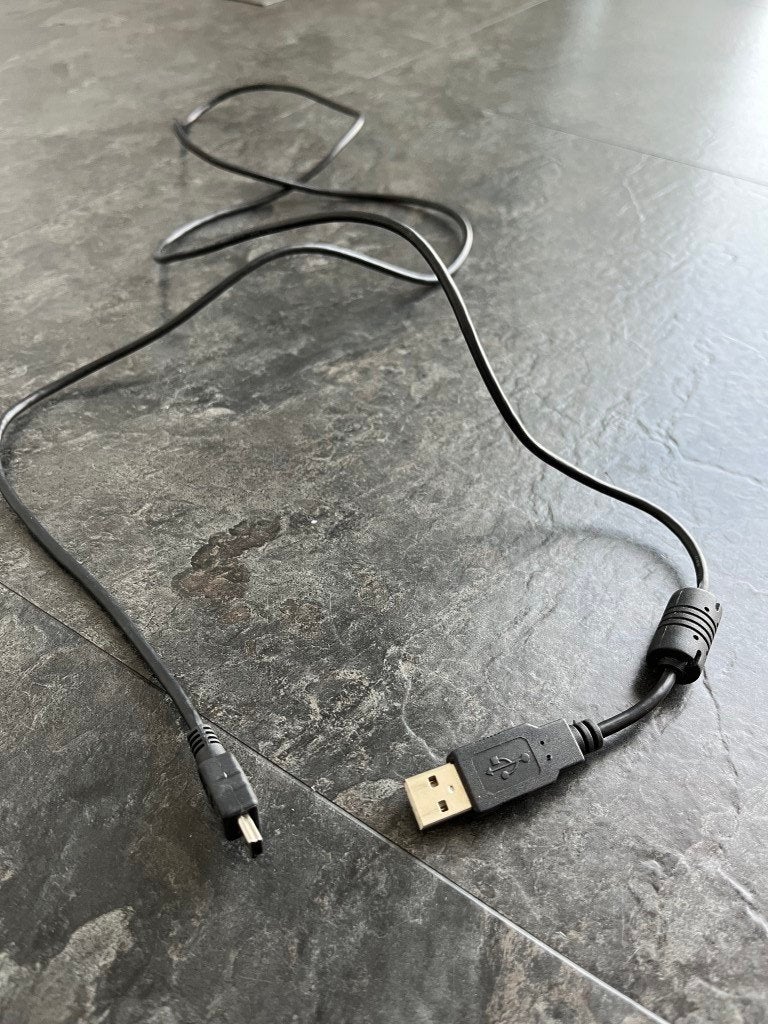 Câble mini USB de 1,1 à 1,5 mètre, Enlèvement ou Envoi