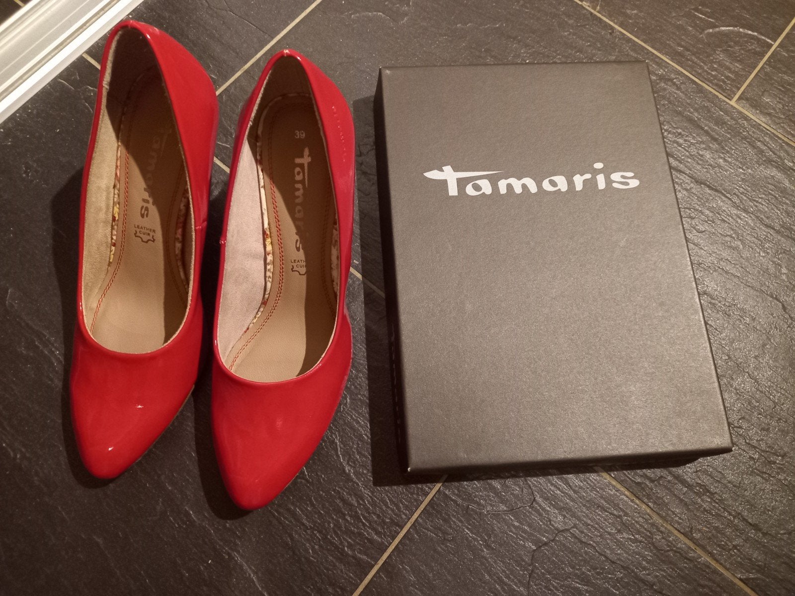 Tamaris pumps maat 39, Ophalen of Verzenden, Pumps