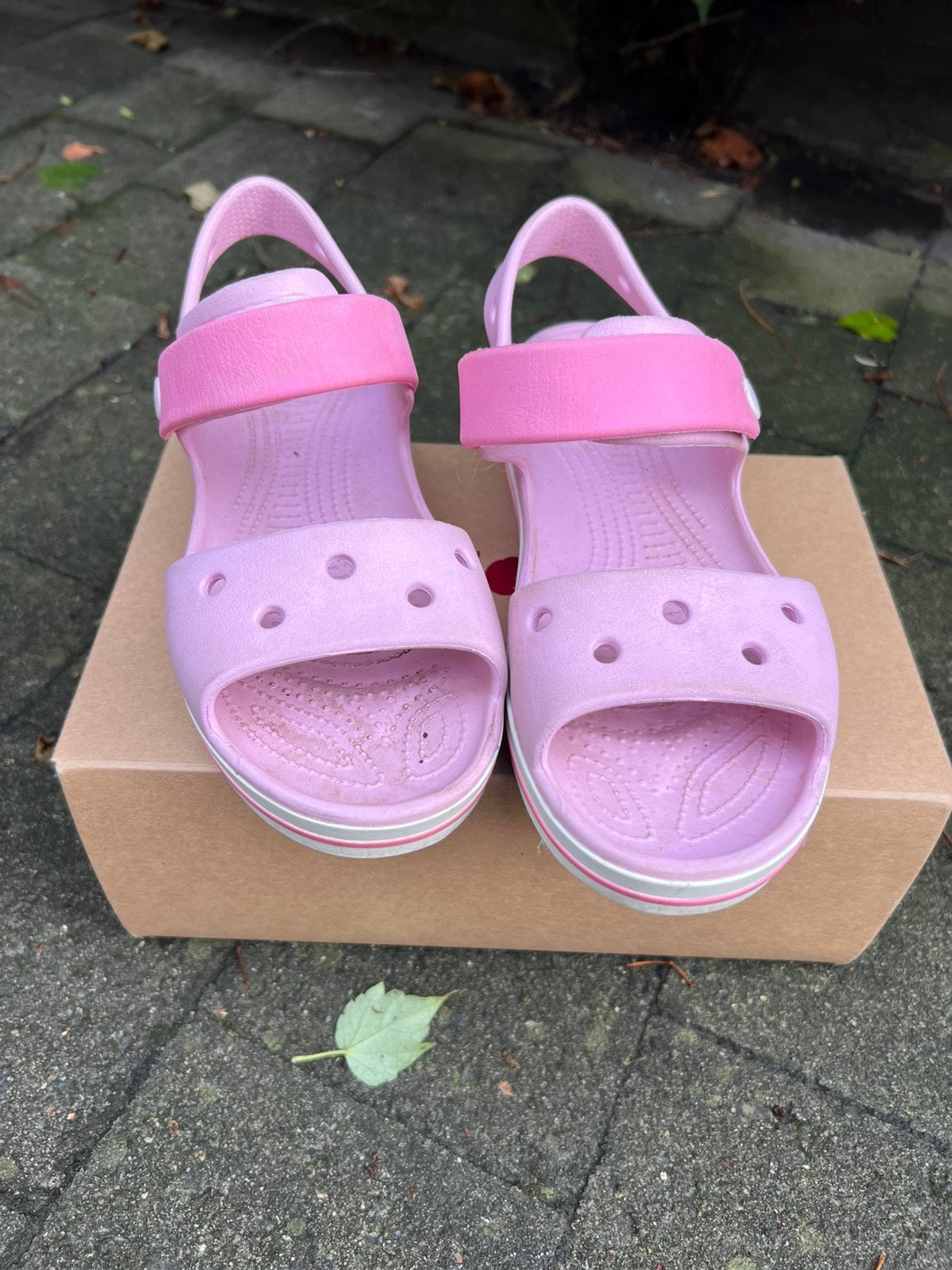 Sandalen (Crocs) - maat 34, Enfants & Bébés, Enlèvement, Utilisé, Chaussures, Fille
