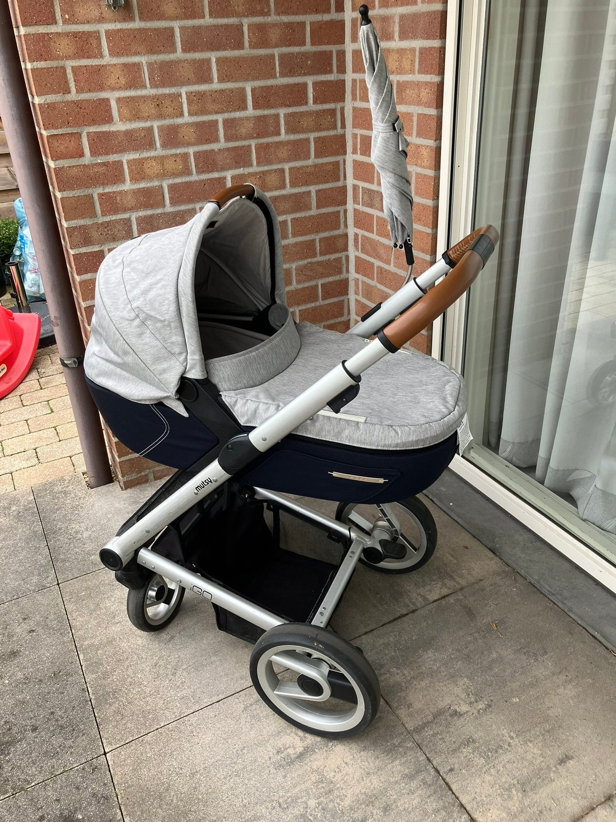 Poussette avec maxi cosi transformable en poussette, Enfants & Bébés, Enlèvement, Poussette, Mutsy