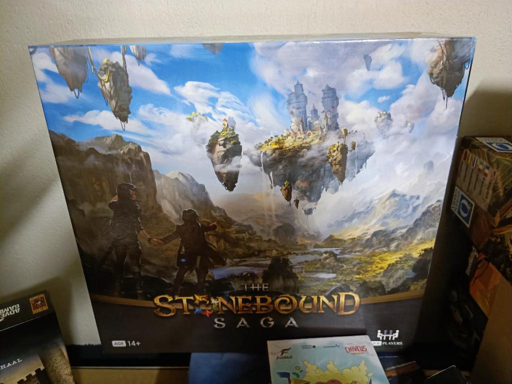 The Stonebound Saga (Kickstarter, shrink-wrapped), Hobby & Loisirs créatifs, Jeux de société | Autre, Enlèvement ou Envoi