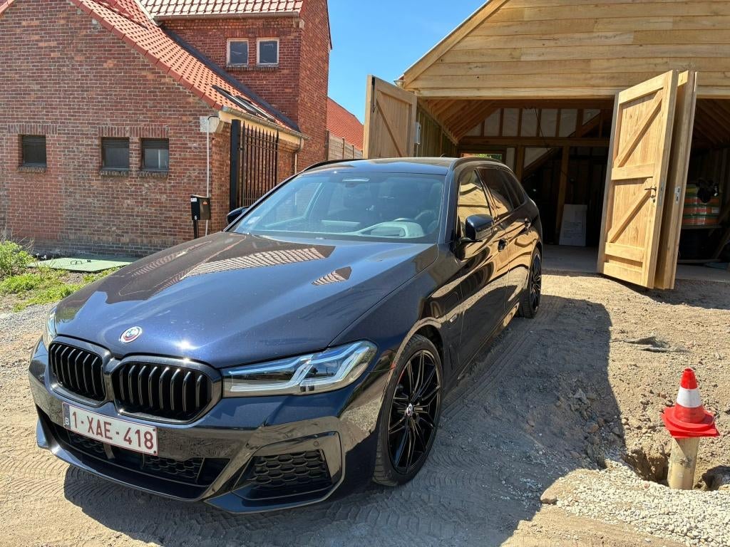 BMW 530e touring, Automaat, Achterwielaandrijving, 2000 kg, Leder