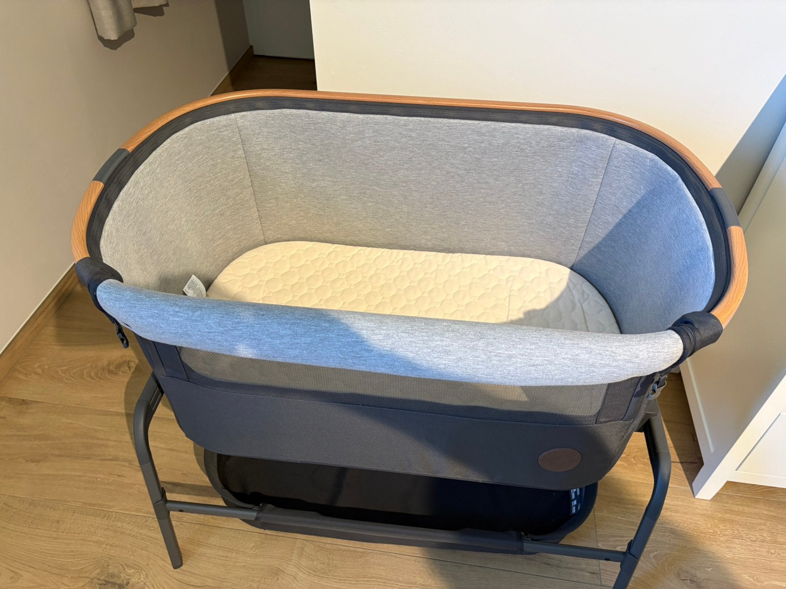 Co sleeper maxi cosi Iora, Kinderen en Baby's, Babywiegjes en Ledikanten, Ophalen, Zo goed als nieuw
