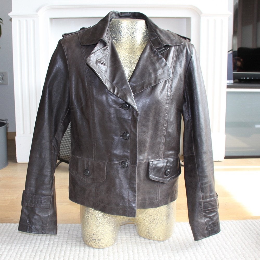 Mooie Leren Dames Jas (L) € 45,-, Kleding | Dames, ANDERE, Bruin, Verzenden, Maat 42/44 (L)