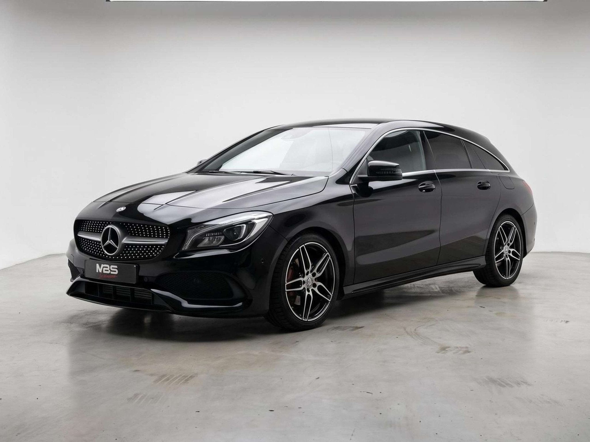 Mercedes-Benz CLA-Klasse 200 * AUTO* CAMERA* XENON* NAVI* RA, CLA, Gebruikt, 4 cilinders, Zwart