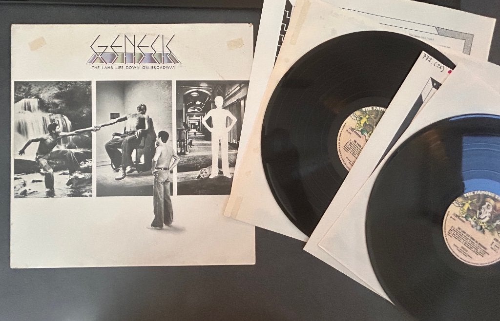 GENESIS - The lamb lies down on Broadway ( 2LP ), Cd's en Dvd's, Progressive, Gebruikt, Verzenden, 1970 - 1979