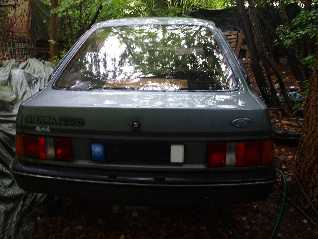 SIERRA 2.3D mk1 phase1 de 1986 pour pièces, Auto's, Ford, 4 deurs, 4 cilinders, Particulier, Te koop