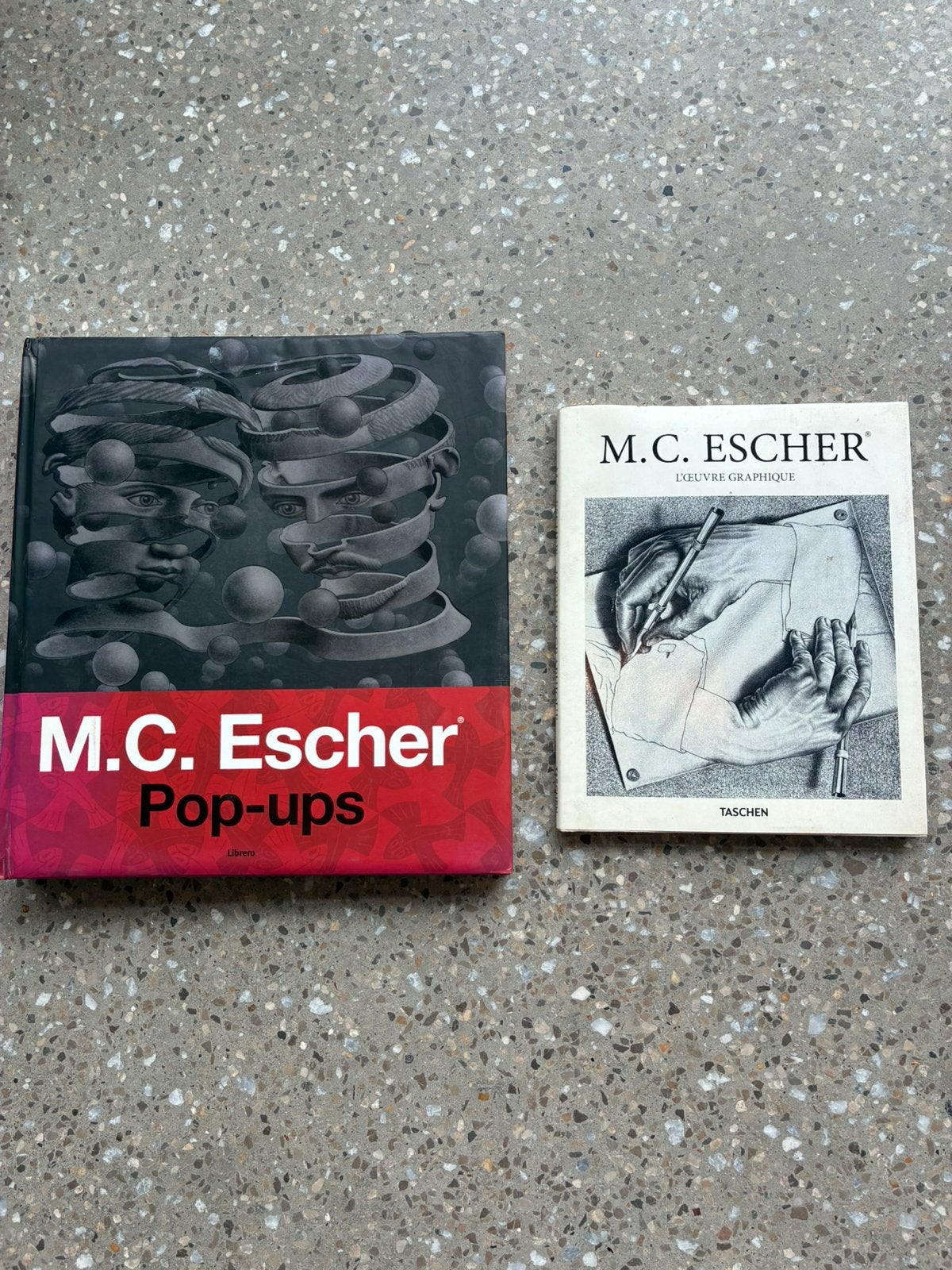 twee Escher boeken Taschen, Ophalen