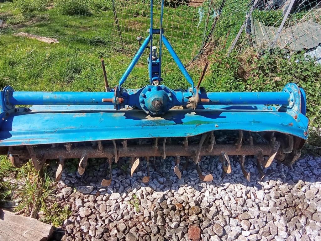 fraise rotavator, Enlèvement, Horticulture, culture maraîchère en serre, Agricole