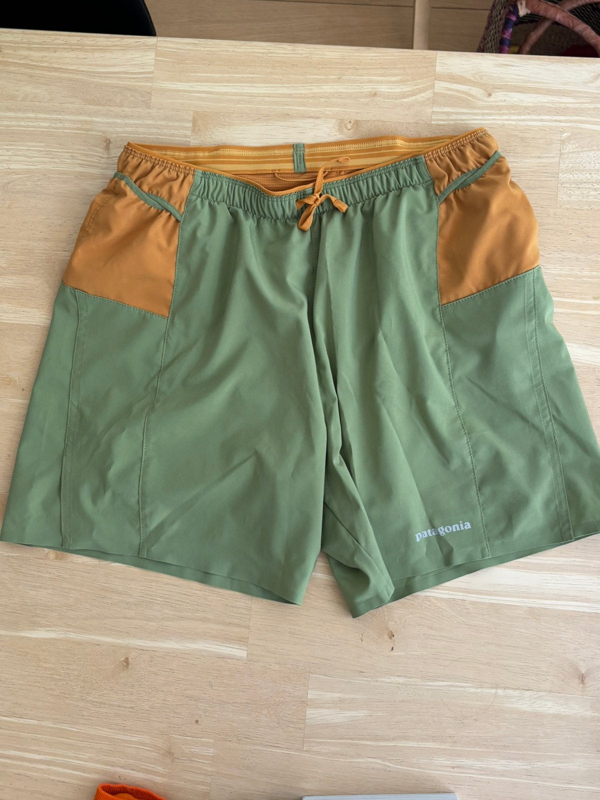 Patagonia loopshort, Ophalen of Verzenden, Zo goed als nieuw, Maat 46 (S) of kleiner