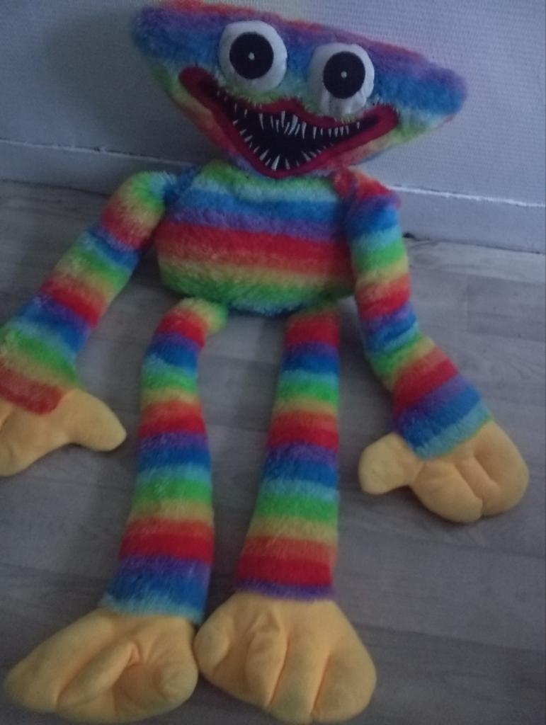Rainbow huggy wuggy, Kinderen en Baby's, Speelgoed | Knuffels en Pluche, Ophalen