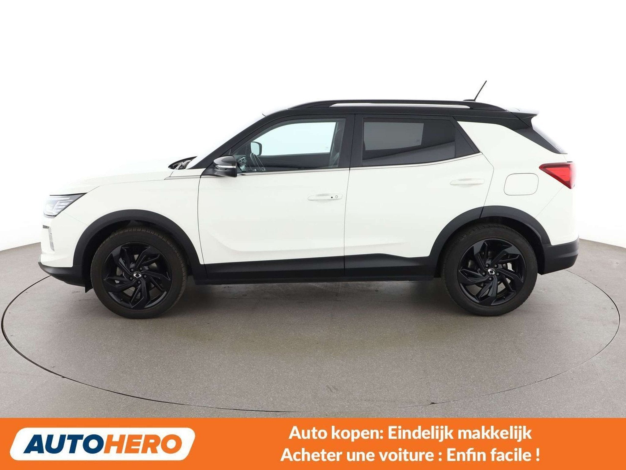 SsangYong Korando 1.5 T-GDI Amber 4x2 (bj 2024, automaat), Auto's, 1497 cc, Gebruikt, Overige brandstoffen, Wit