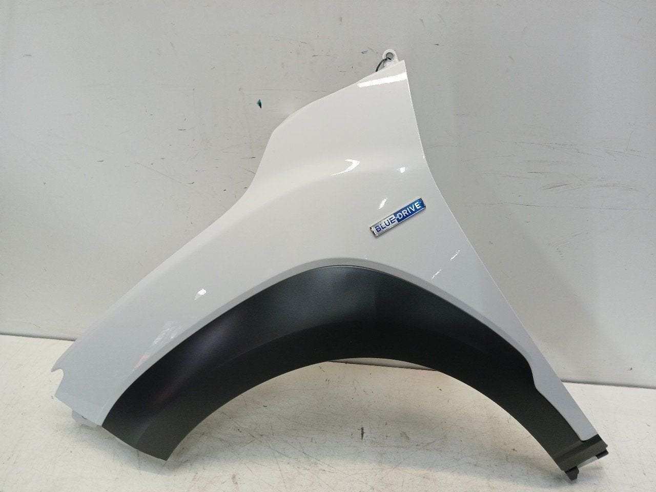 Spatbord links voor Hyundai Kona, Onderdelen@venauto.nl, Van der Ven Autorecycling B.V., Ettenseweg 76, 4706 PB Roosendaal, The Netherlands