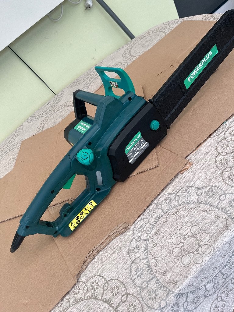 Te koop Kettingzaag Power-Plus 2000w, Jardin & Terrasse, Enlèvement, Utilisé, Scie à arbre, Powerplus