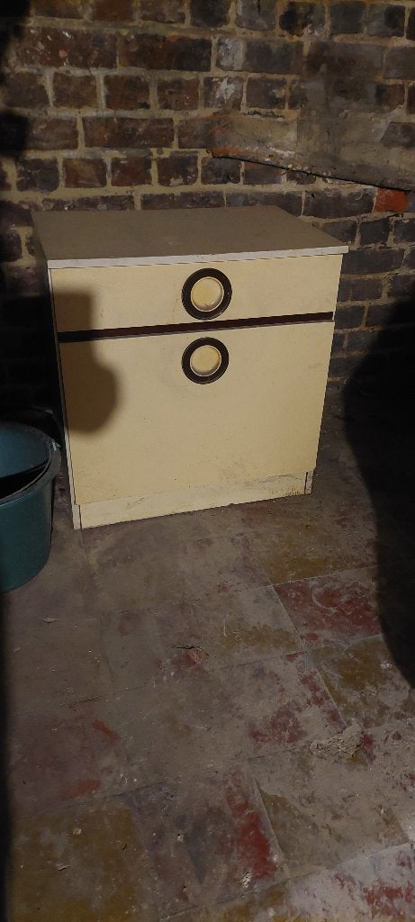 Armoire basse , à donner, Enlèvement