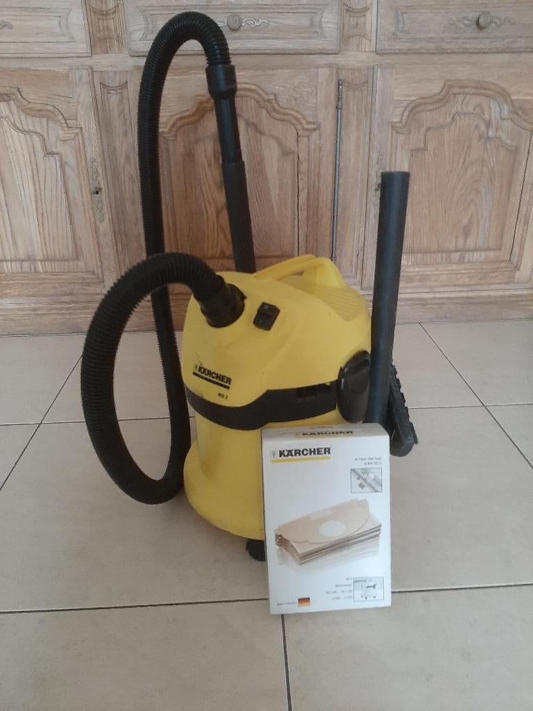 Karcher WD2 Droge en natte stofzuiger 12L + Stofzakken, Aspirateur, Réservoir, Comme neuf, Enlèvement