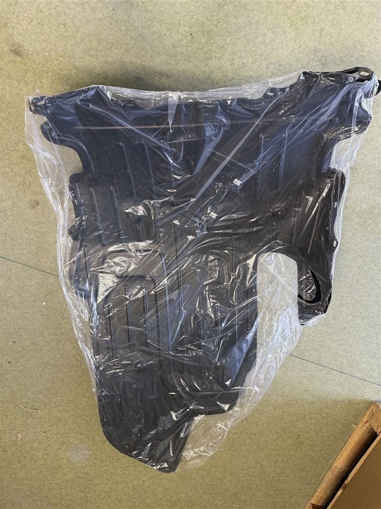 Roestbescherming kap onder de versnellingsbakkap voor BMW E6, Enlèvement ou Envoi, Neuf