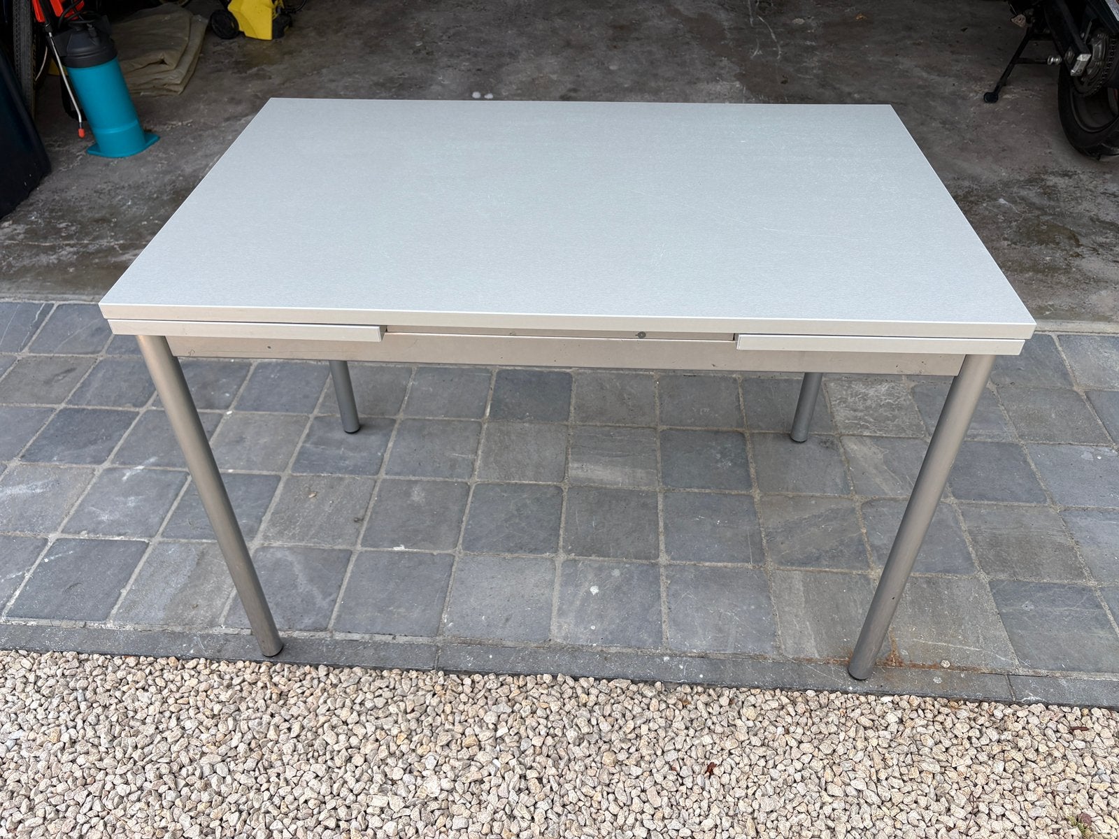 Table de cuisine avec allonges, 150 à 200 cm, Cinq personnes ou plus, Enlèvement, Utilisé