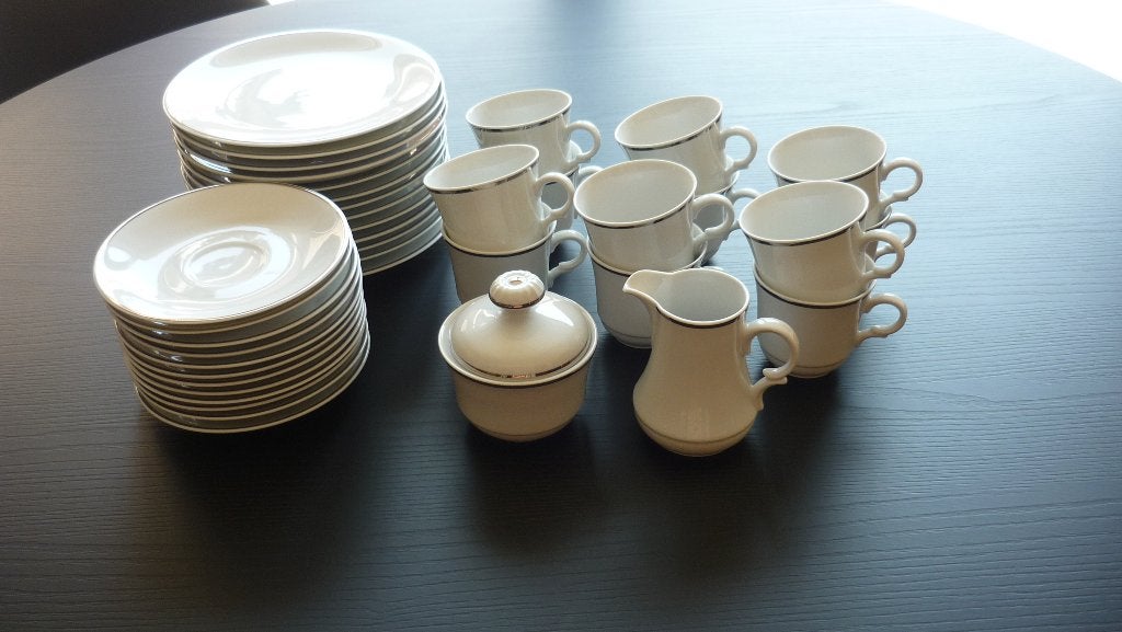 Compleet servies, Huis en Inrichting, Keuken | Servies, Ophalen, Zo goed als nieuw, Porselein, Compleet servies