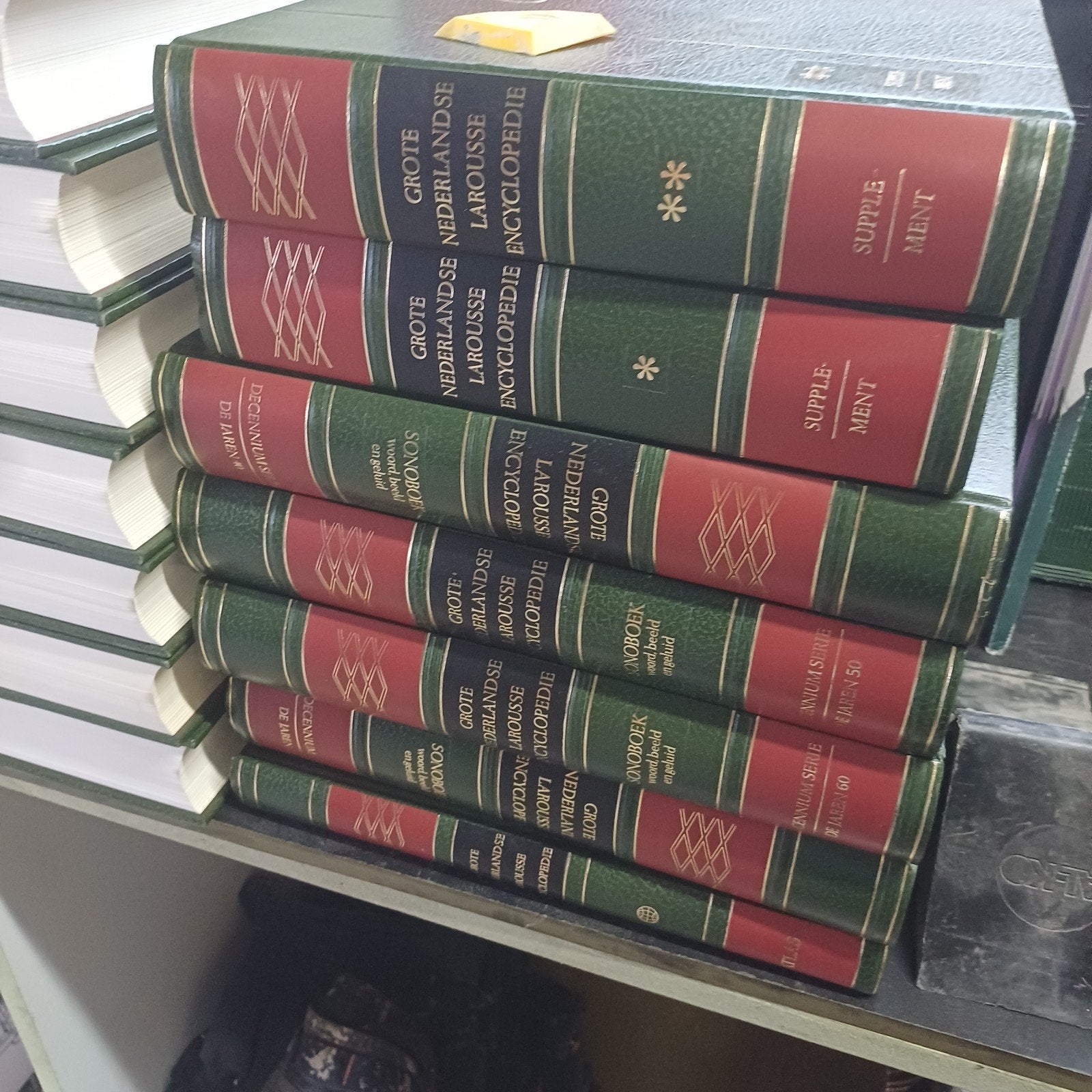 Grote nederlandse larousse encyclopedie, Ophalen