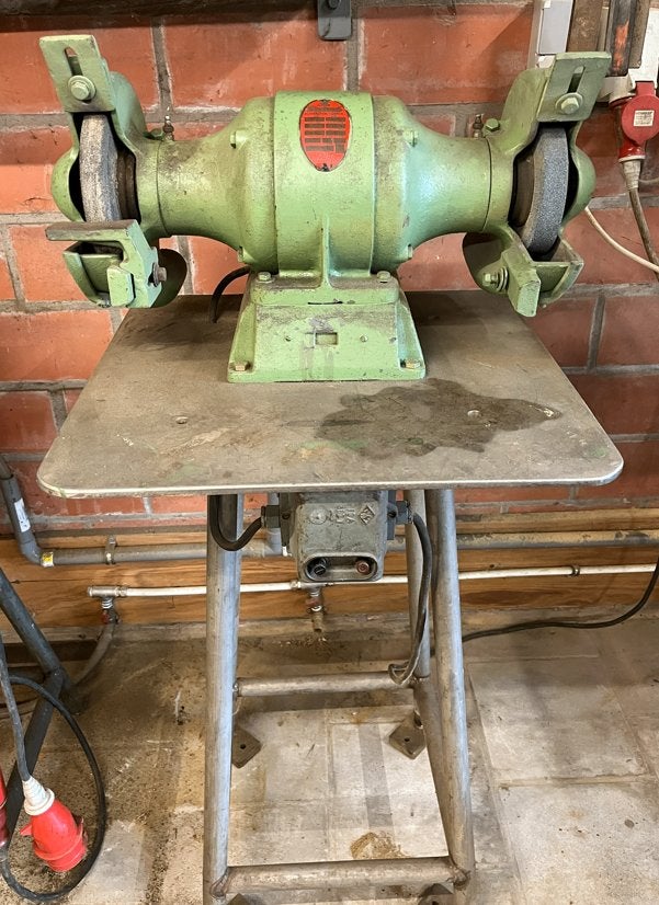 Slijp/polijst machine model BHA-106, Doe-het-zelf en Bouw, Gereedschap | Slijpmachines, Ophalen, Gebruikt, 700 tot 1000 watt, Werkbankslijpmachine