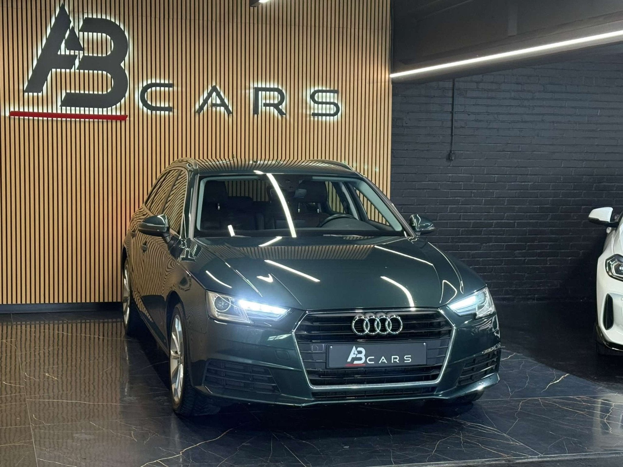 Audi A4 2.0 TDI SPORT * GARANTIE 12 MOIS *, Autos, Audi, Achat, Euro 6, A4, 136 ch