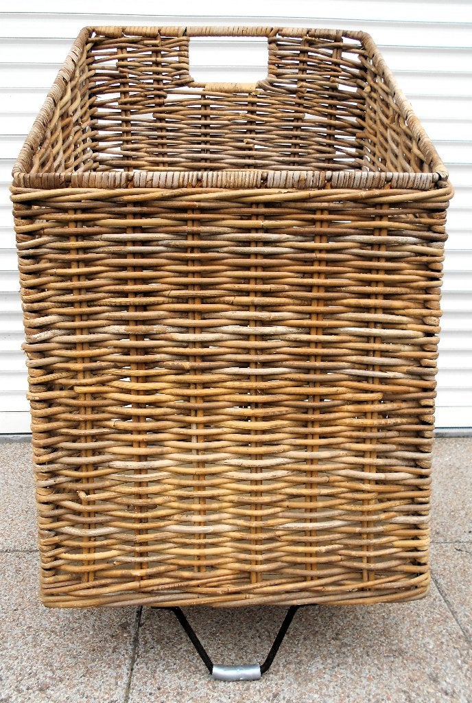 Stevige houtmand rotan met wieltjes, Ophalen, Mand, Gevlochten, Vierkant