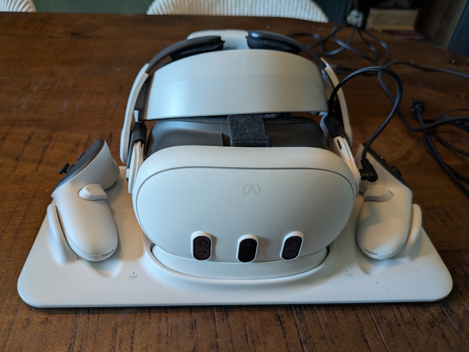 Meta quest 3 + BOBOVR charging dock & strap + link cable, Games en Spelcomputers, Virtual Reality, Ophalen, Zo goed als nieuw