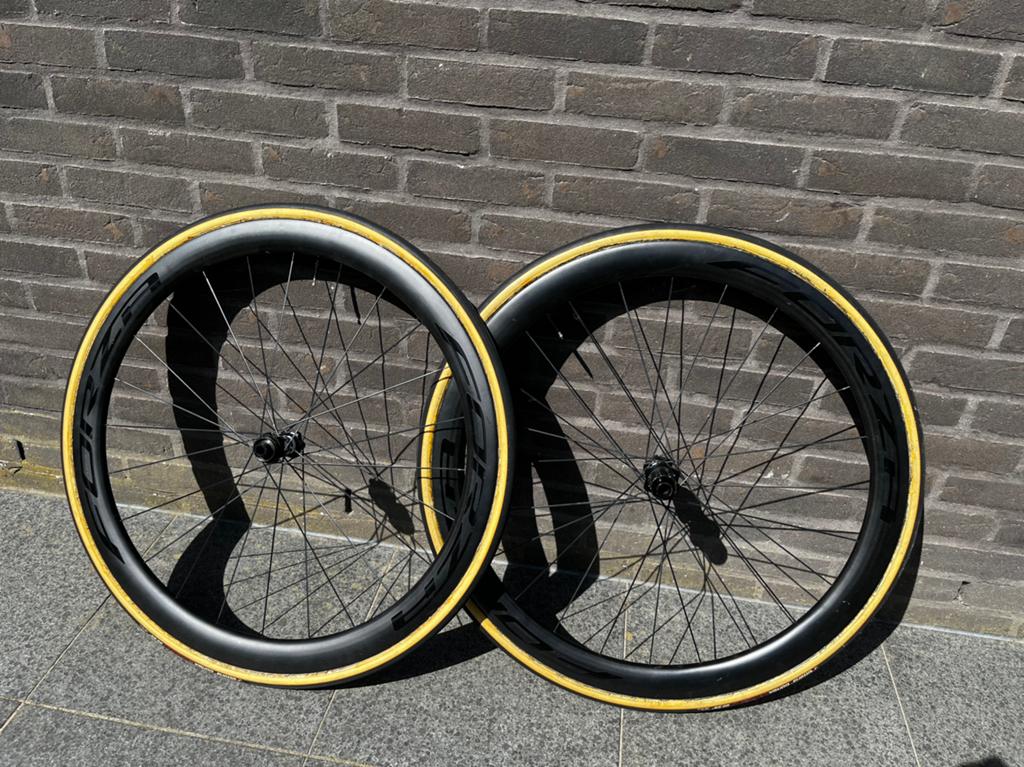 Forza carbon wielen, Vélos & Vélomoteurs, Enlèvement, Comme neuf, Carbone, Frein à disque
