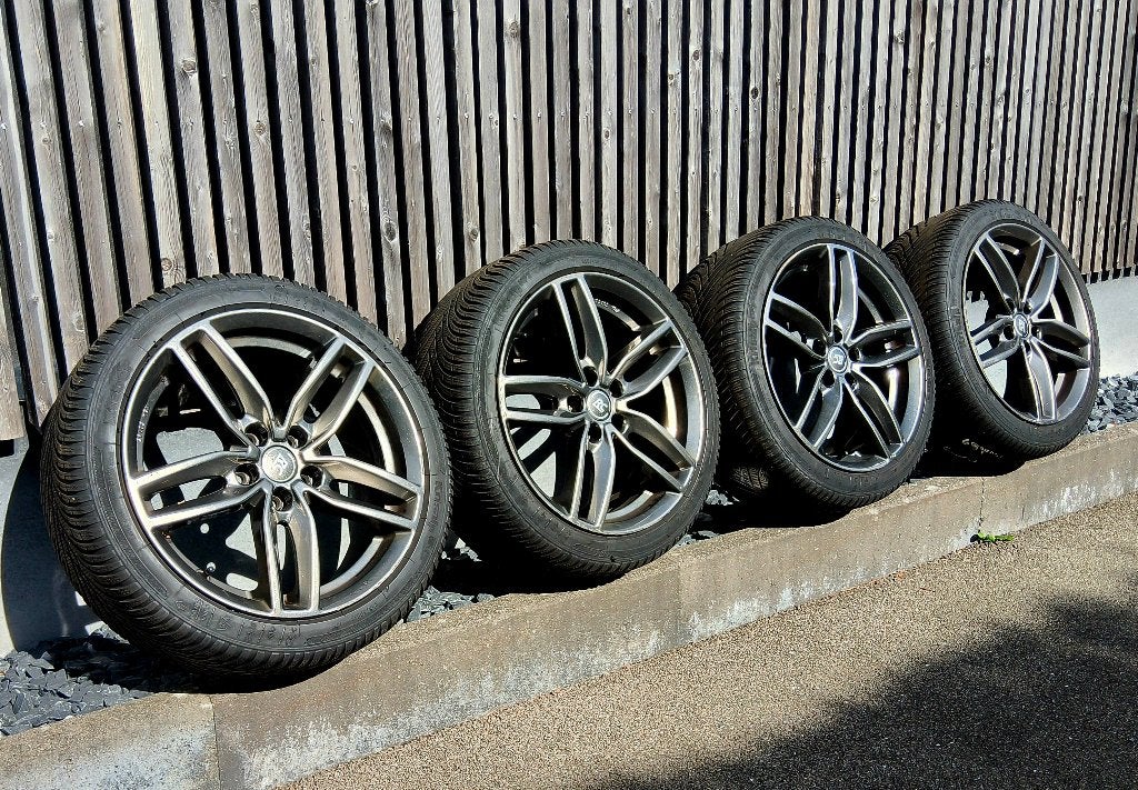 4 très bons pneus hiver 235/40-18 avec jantes VW, Pneus et Jantes, Pneus hiver, 18 pouces, Enlèvement