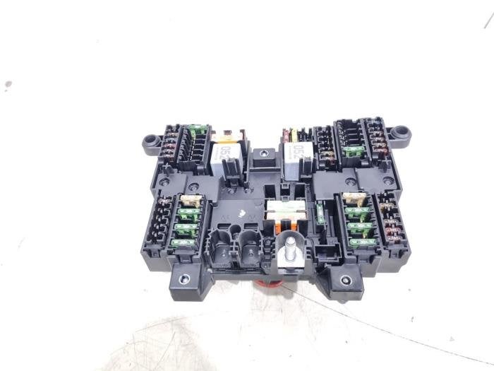 Boîte à fusibles d'un Mercedes A-Klasse, 3 mois de garantie, Utilisé, -, -