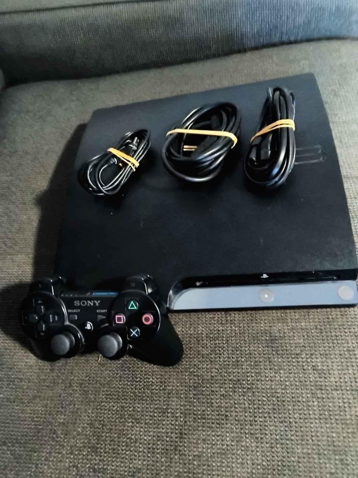 PlayStation 3 Slim 320gb controller en kabels, 320 GB, Ophalen of Verzenden, Zo goed als nieuw, Met 1 controller