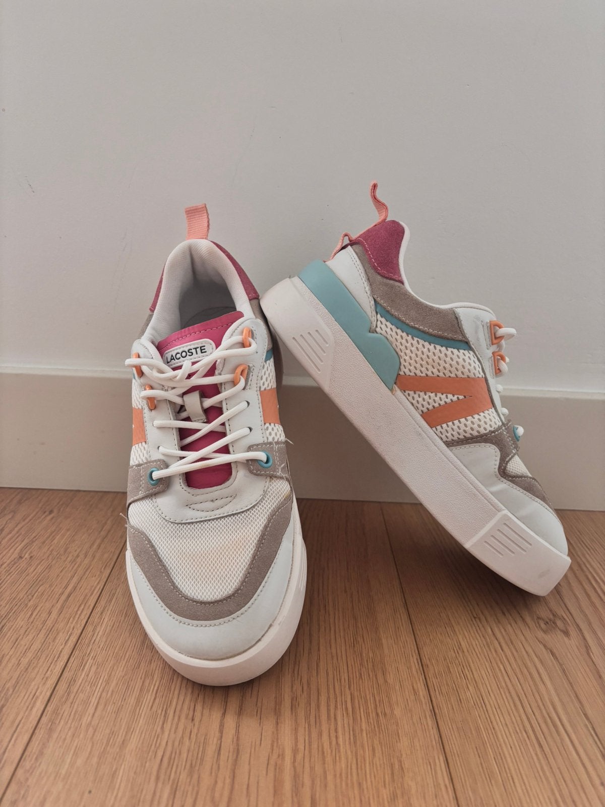Lacoste schoenen, Kleding | Dames, Ophalen of Verzenden, Zo goed als nieuw, Sneakers