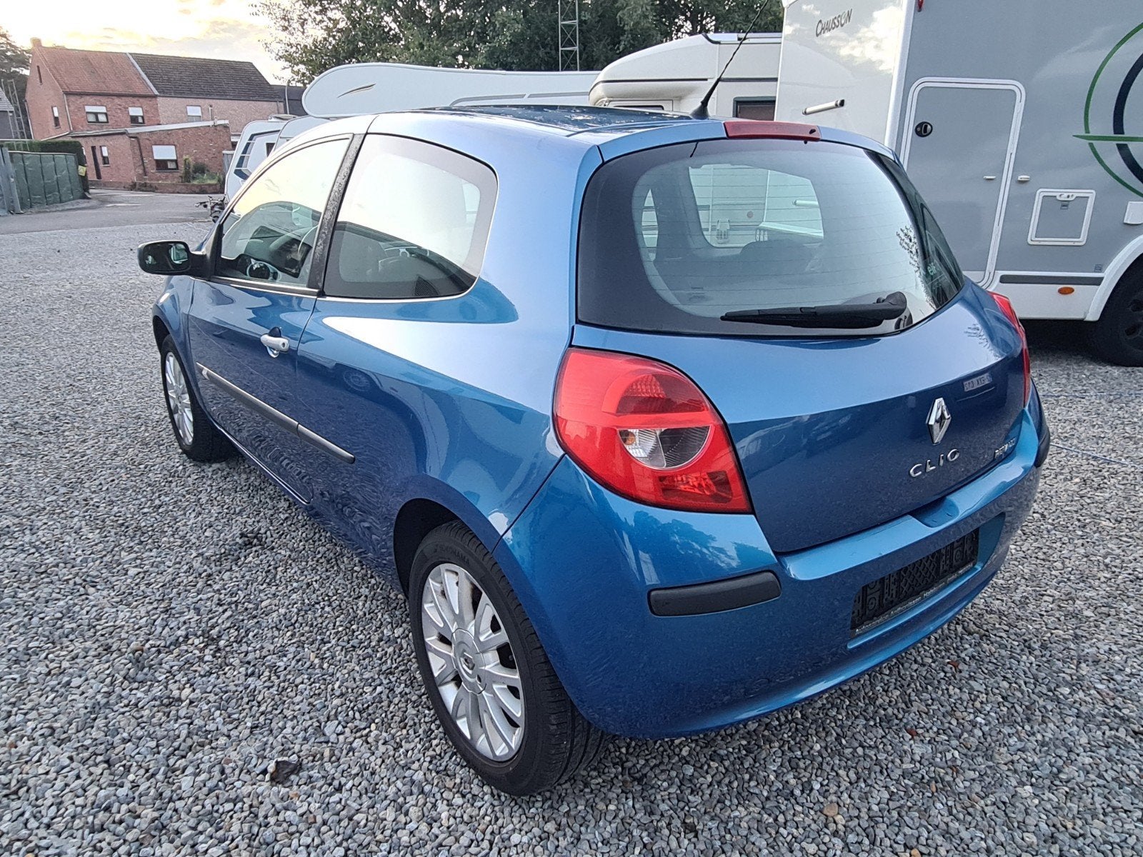 Renault Clio/1.6 16v essence/HOMOLOGUÉ POUR LA VENTE/AIRCO/, Achat, Essence, Verrouillage central, Entreprise