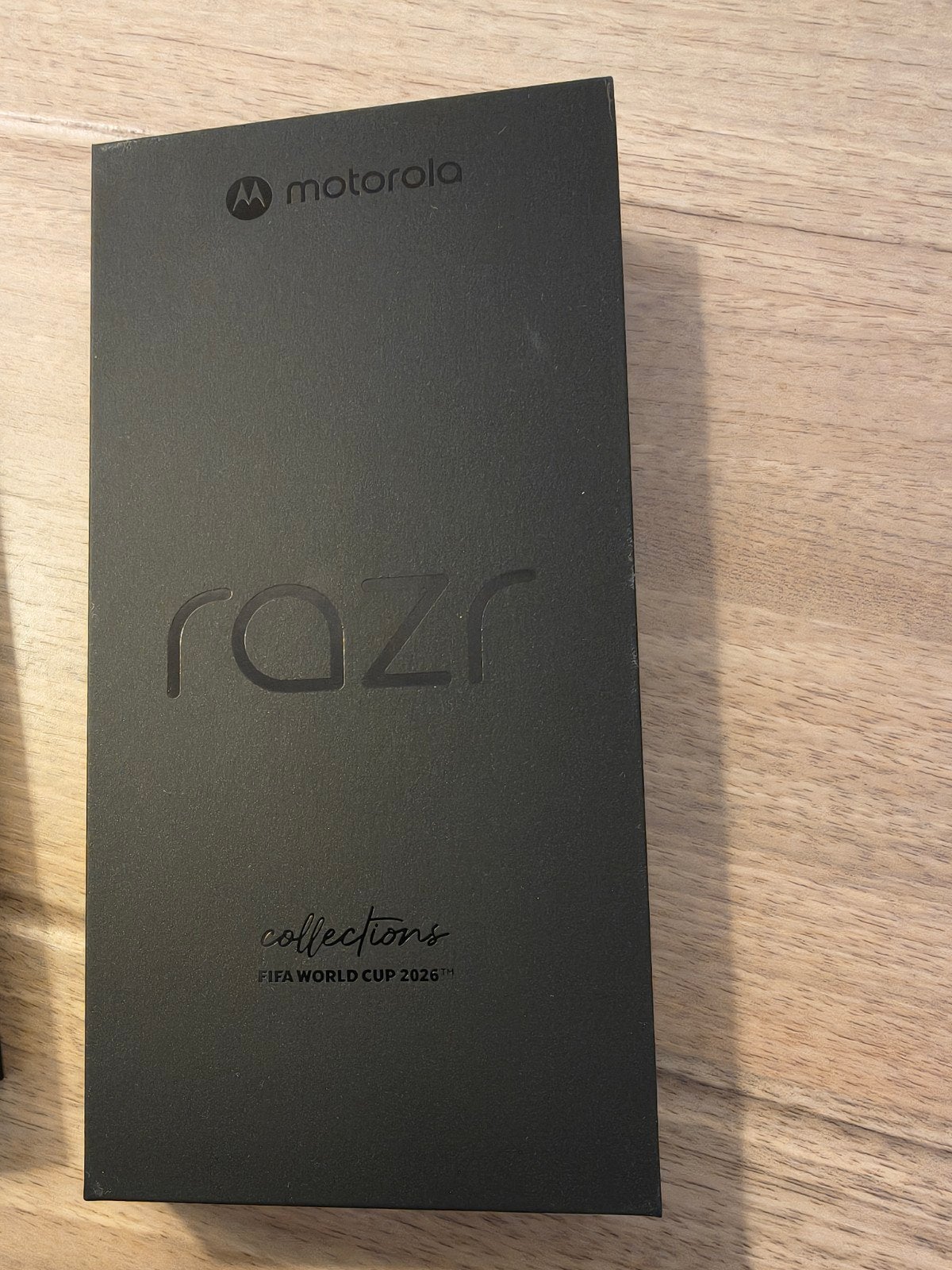 Motorola Razr 60 - Collections FIFA world cup 2026, Télécoms, Enlèvement