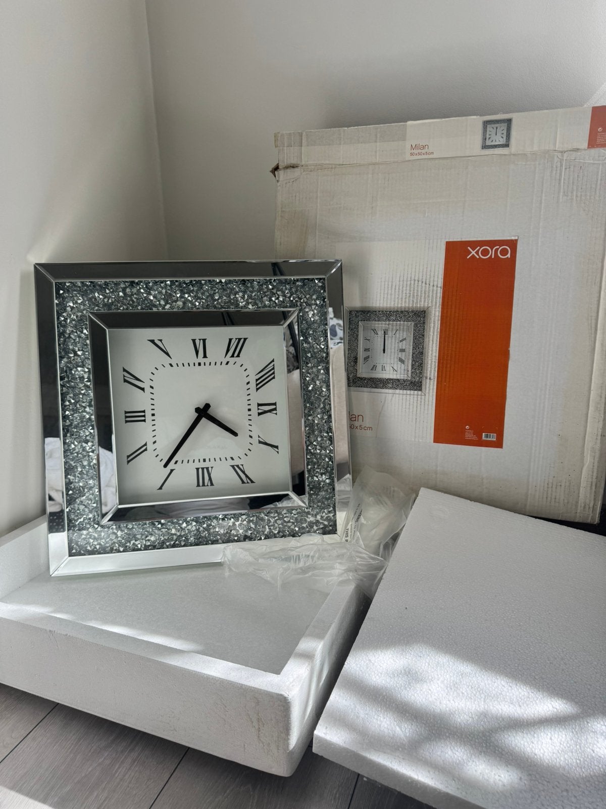 Horloge maison xora milan 50*50*50 cm neuve la boîte, Maison & Meubles, Enlèvement, Comme neuf