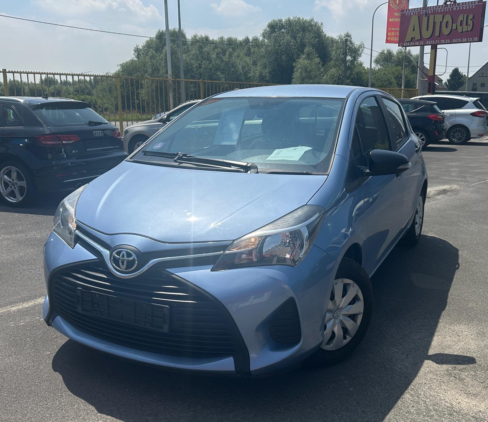 TOYOTA YARIS 2015 170000km, Auto's, Automaat, Leder, Bedrijf, Yaris