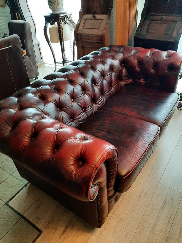 Tweezit Chesterfield, Enlèvement