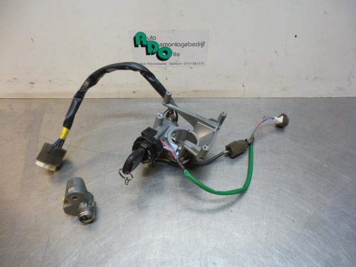 Serrure de contact + clé d'un Hyundai Accent (Accent 00-), -, 3 mois de garantie, Utilisé, Hyundai