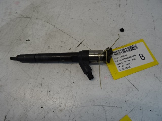 INJECTOR BRANDSTOF Opel Astra J (PC6 / PD6 / PE6 / PF6), Gebruikt, Opel
