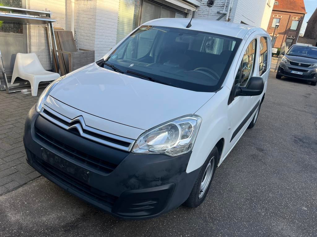 Citroën Berlingo Eu6 2017, 1e Eig. 6990€ btw in !!, Voorwielaandrijving, 1596 cc, Stof, 4 cilinders