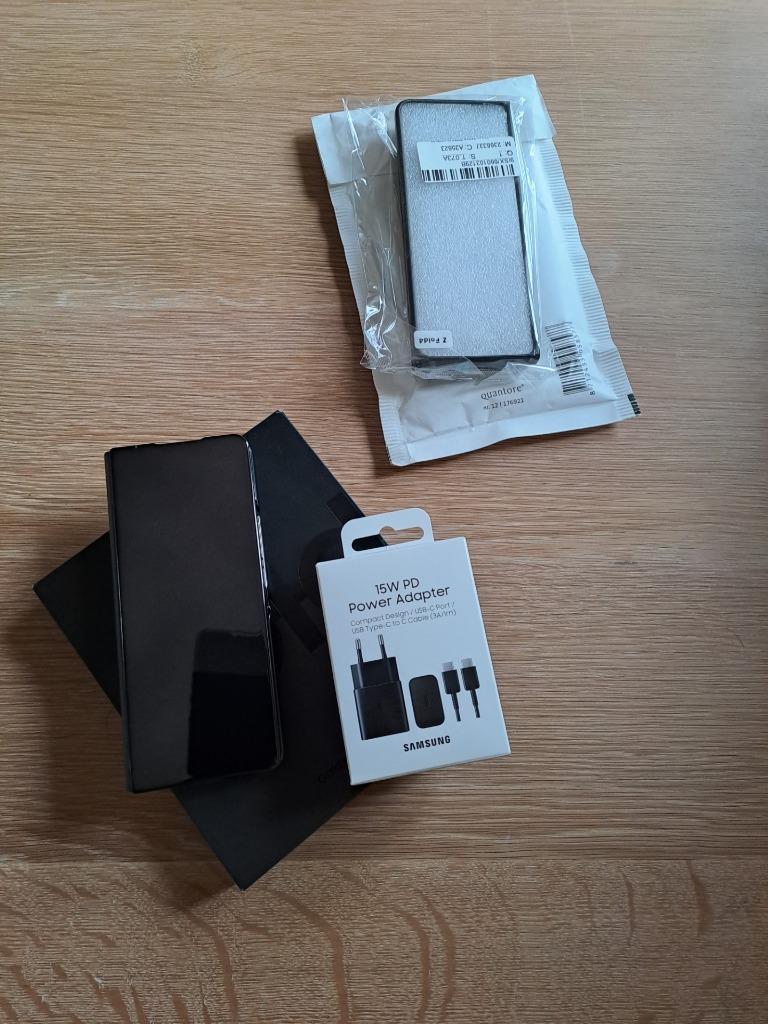 Prachtige Samsung Black Fold 4 Galaxy Z in goede staat (256G, Telecommunicatie, Mobiele telefoons | Samsung, Gebruikt, Zwart, Touchscreen