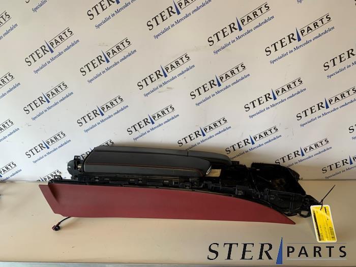 Accoudoir d'un Mercedes SL, Autos : Pièces & Accessoires, Habitacle & Garnissage, Mercedes-Benz, Utilisé, 3 mois de garantie, Enlèvement ou Envoi